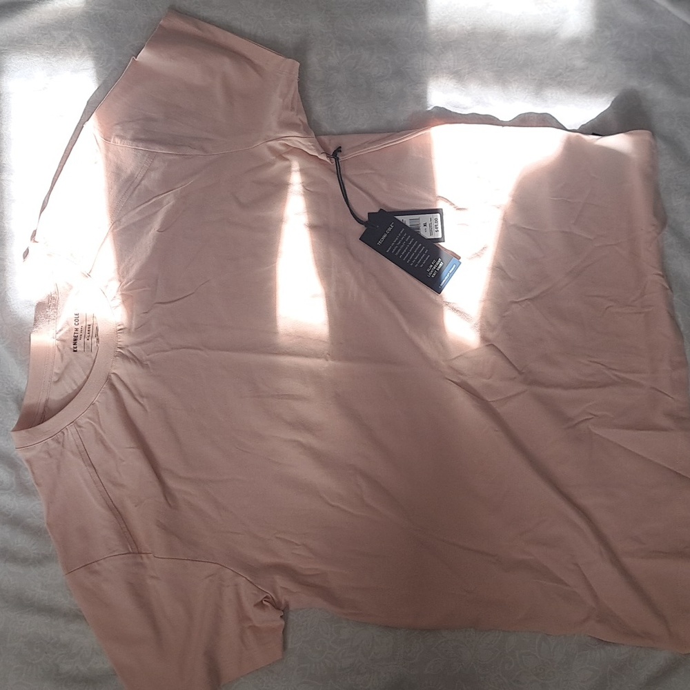 X-Large Kenneth Cole t shirt